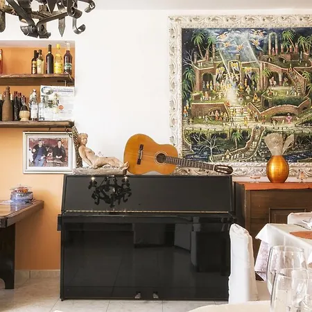 Oda ve Kahvaltı O' Funaro 3*